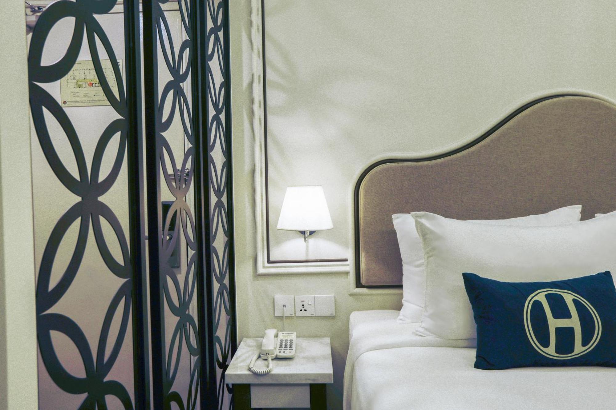 The Host Hotel ايبوه المظهر الخارجي الصورة
